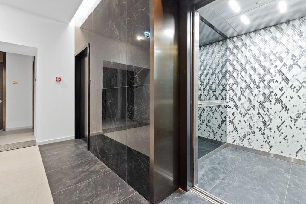 Apartment Business Panorama Loft 5star Location, Queen Beds *