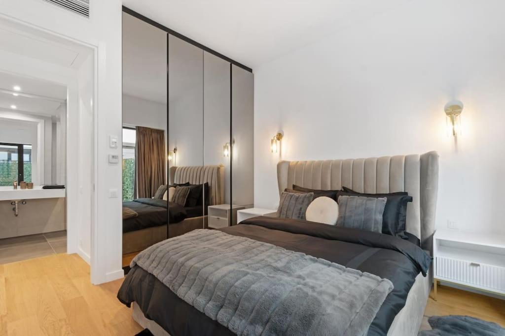 Business Panorama Loft 5star Location, Queen Beds Apartment Bucharest