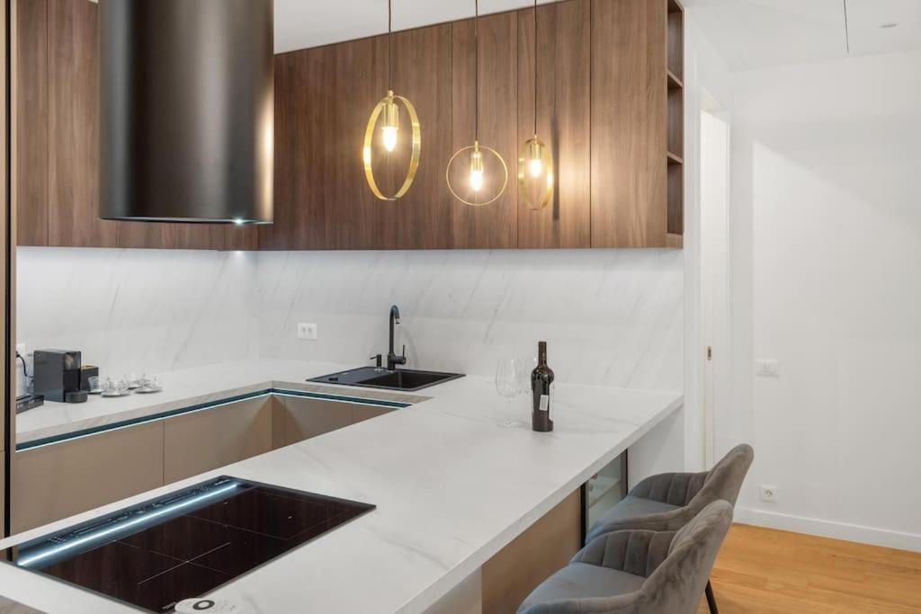Business Panorama Loft 5star Location, Queen Beds *