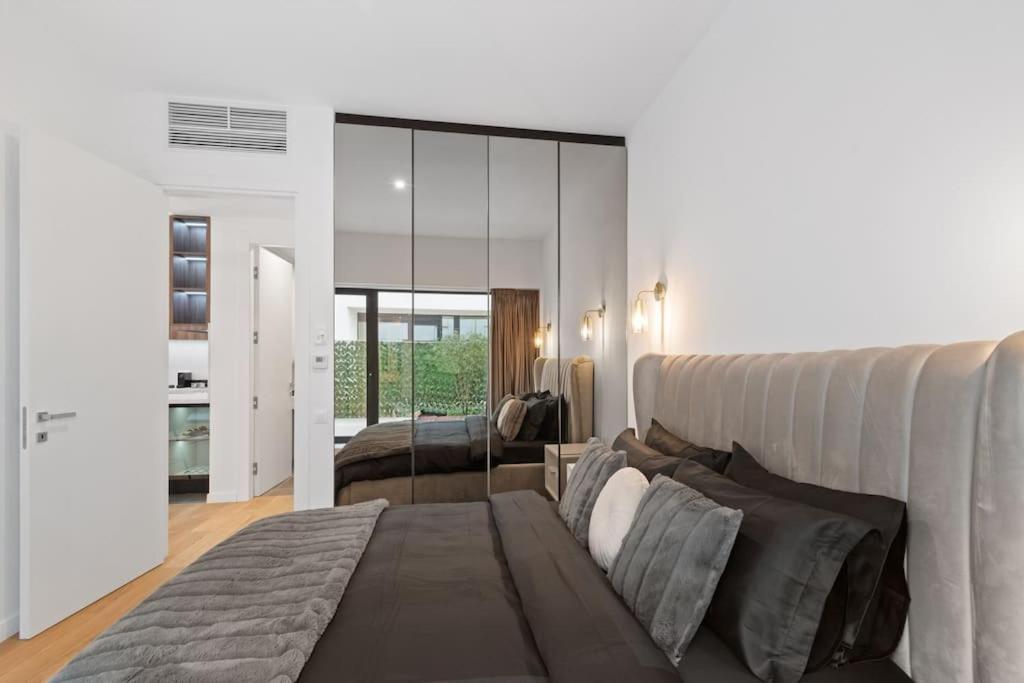 Business Panorama Loft 5star Location, Queen Beds Bucharest