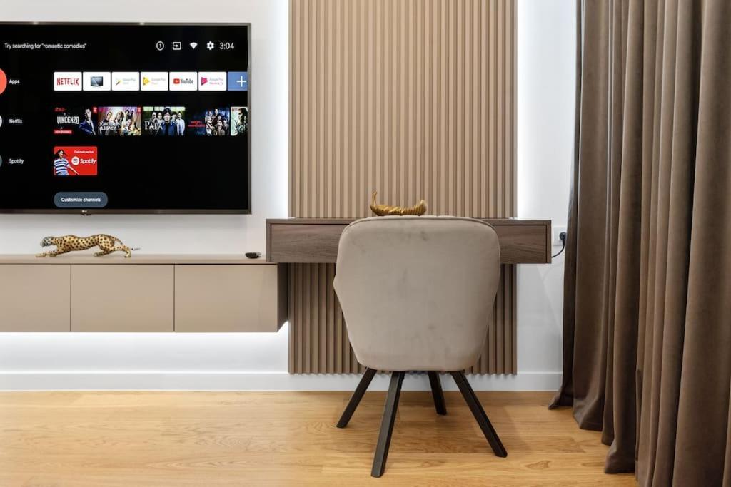 Business Panorama Loft 5star Location, Queen Beds Apartment