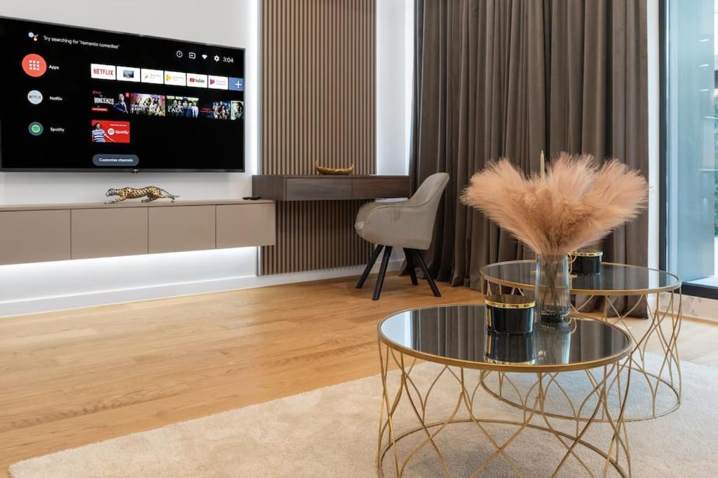 Business Panorama Loft 5star Location, Queen Beds * Bucharest